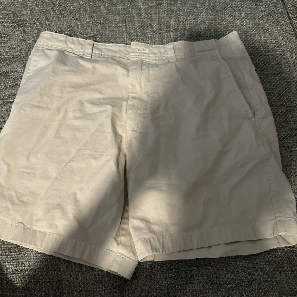 32” vineyard vines khakis worn once